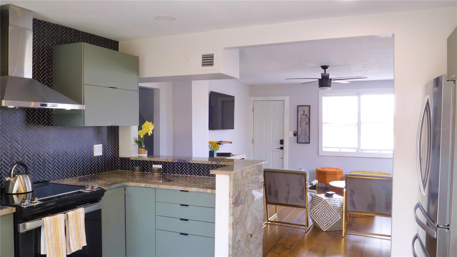 121 N HOLLYWOOD AVE — photo 9