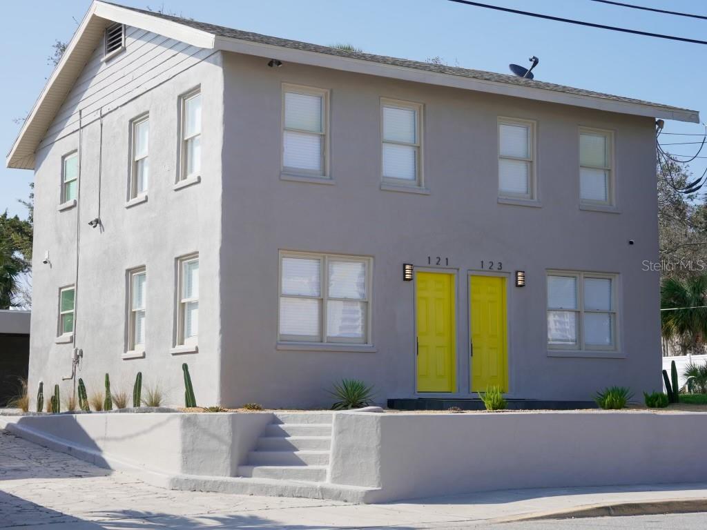 121 N HOLLYWOOD AVE