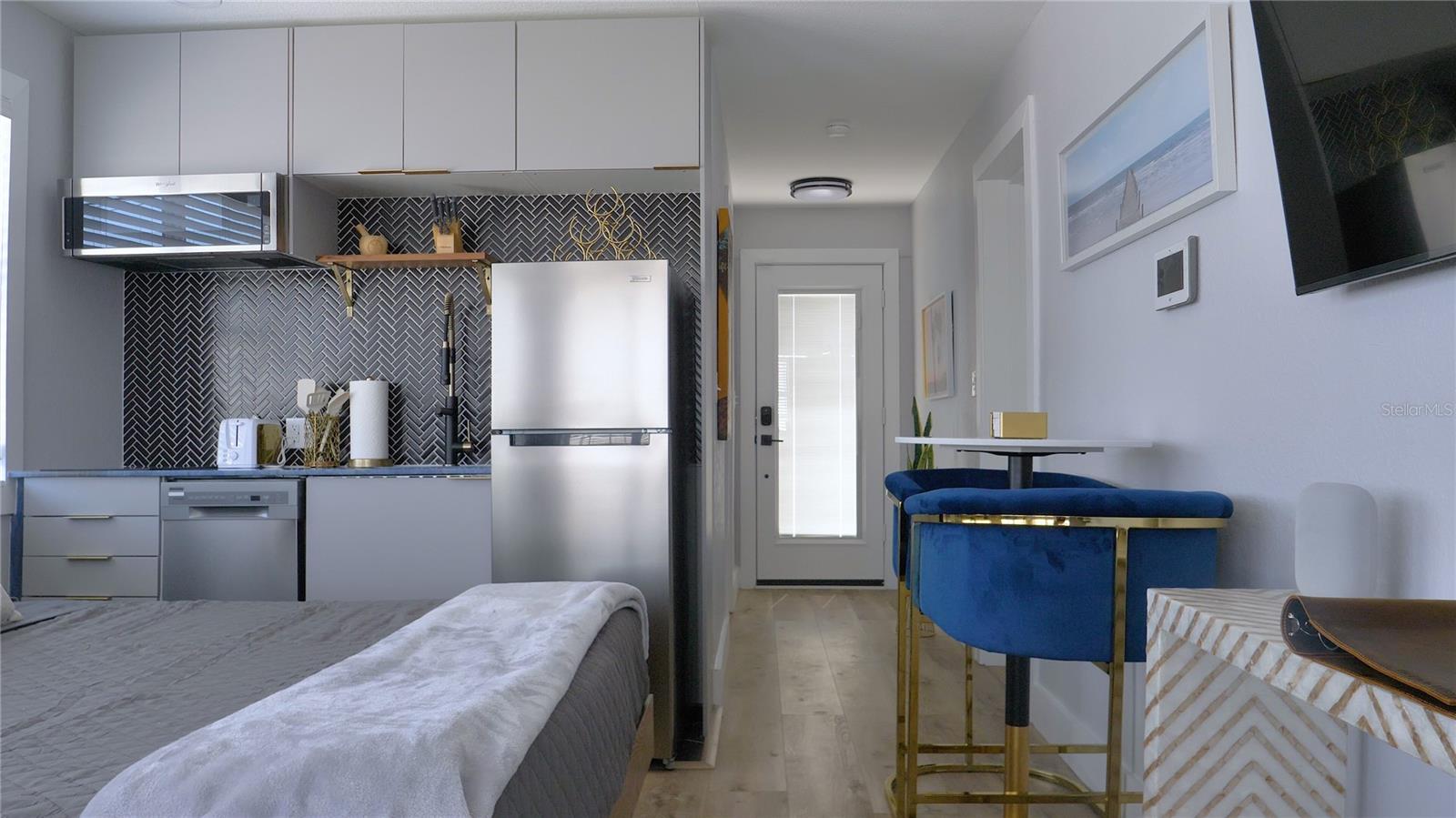 137 N HOLLYWOOD AVE #1 — photo 4