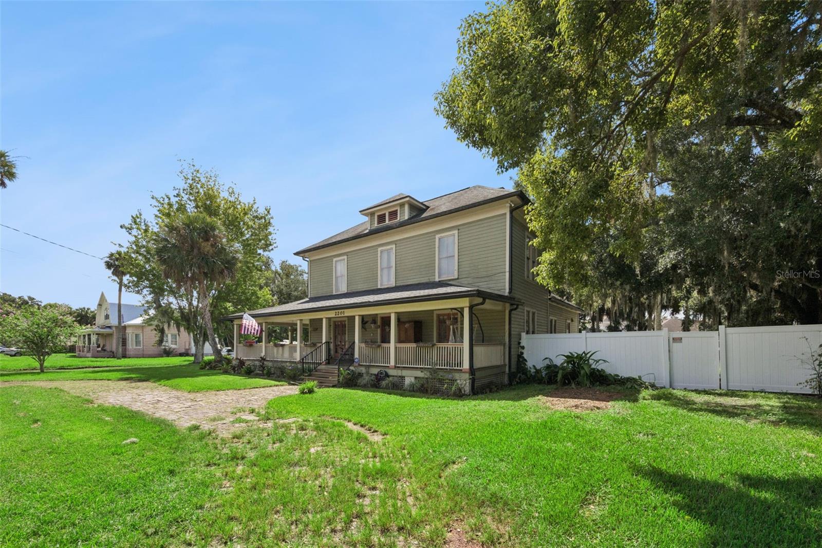 2201 CELERY AVE — photo 5