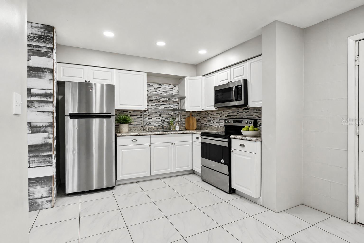 2841 EMPIRE PL — photo 8