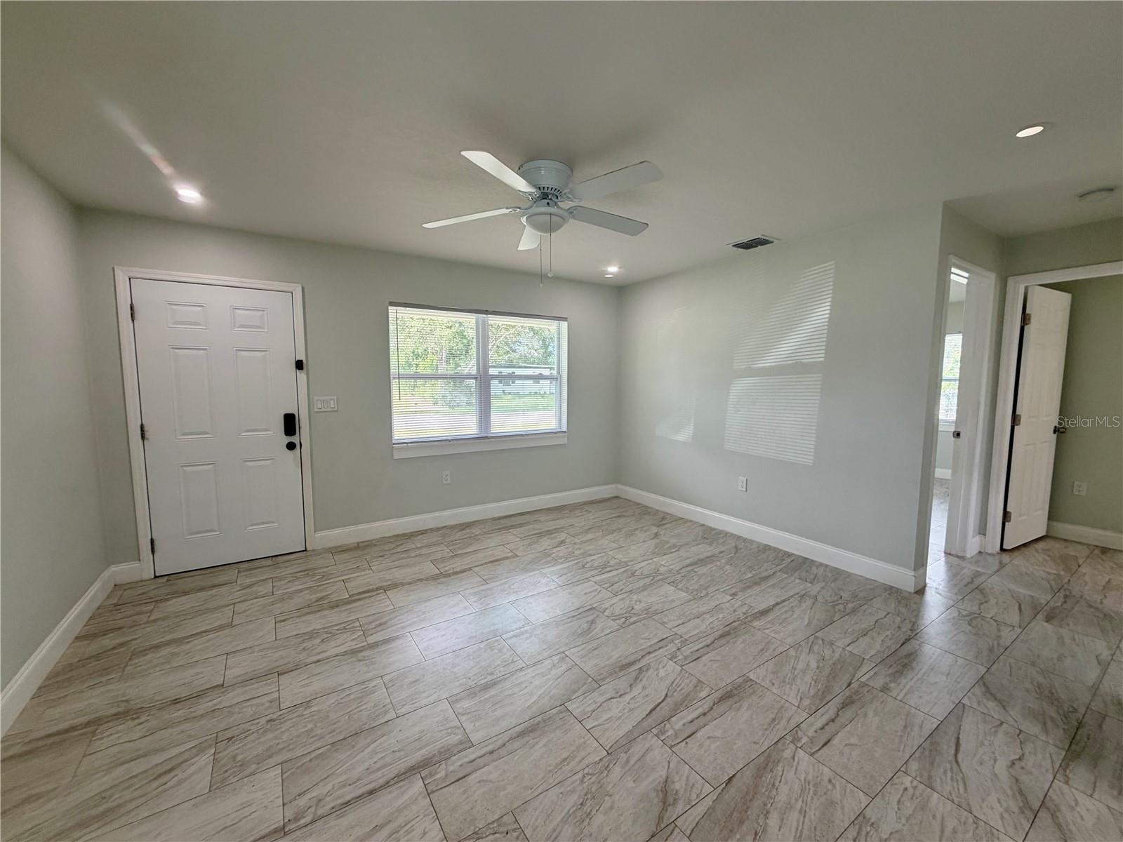 892 ROCKHILL ST — photo 6