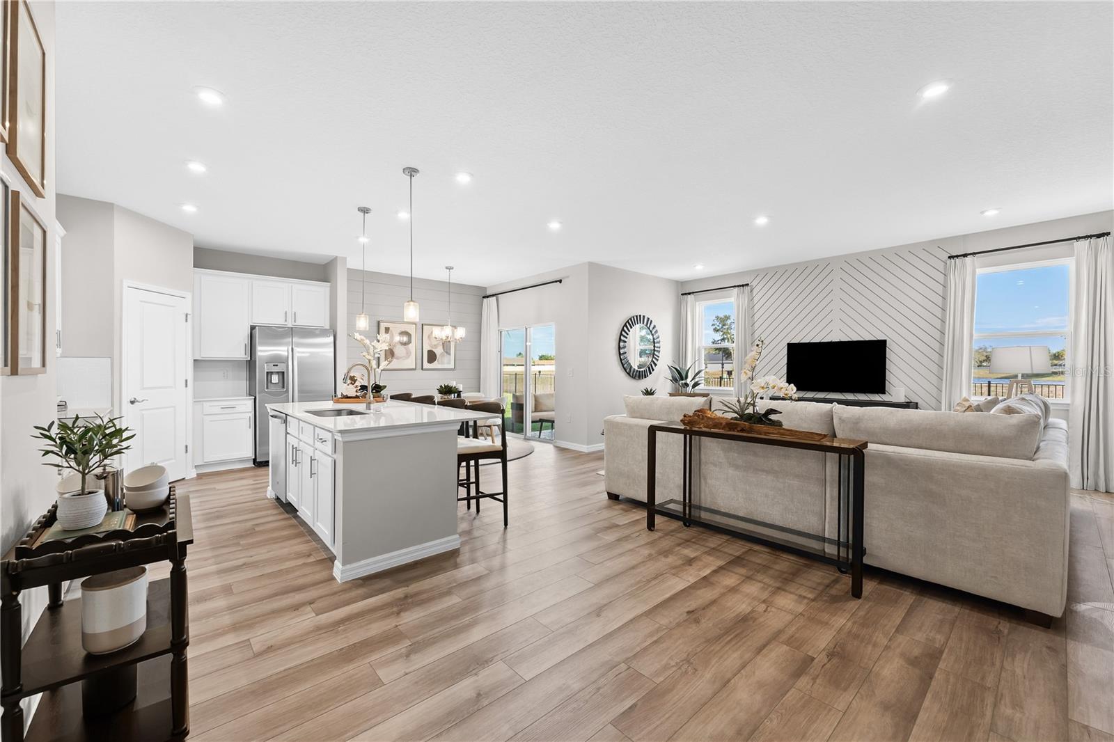 3924 TRIPLE CROWN LOOP — photo 9