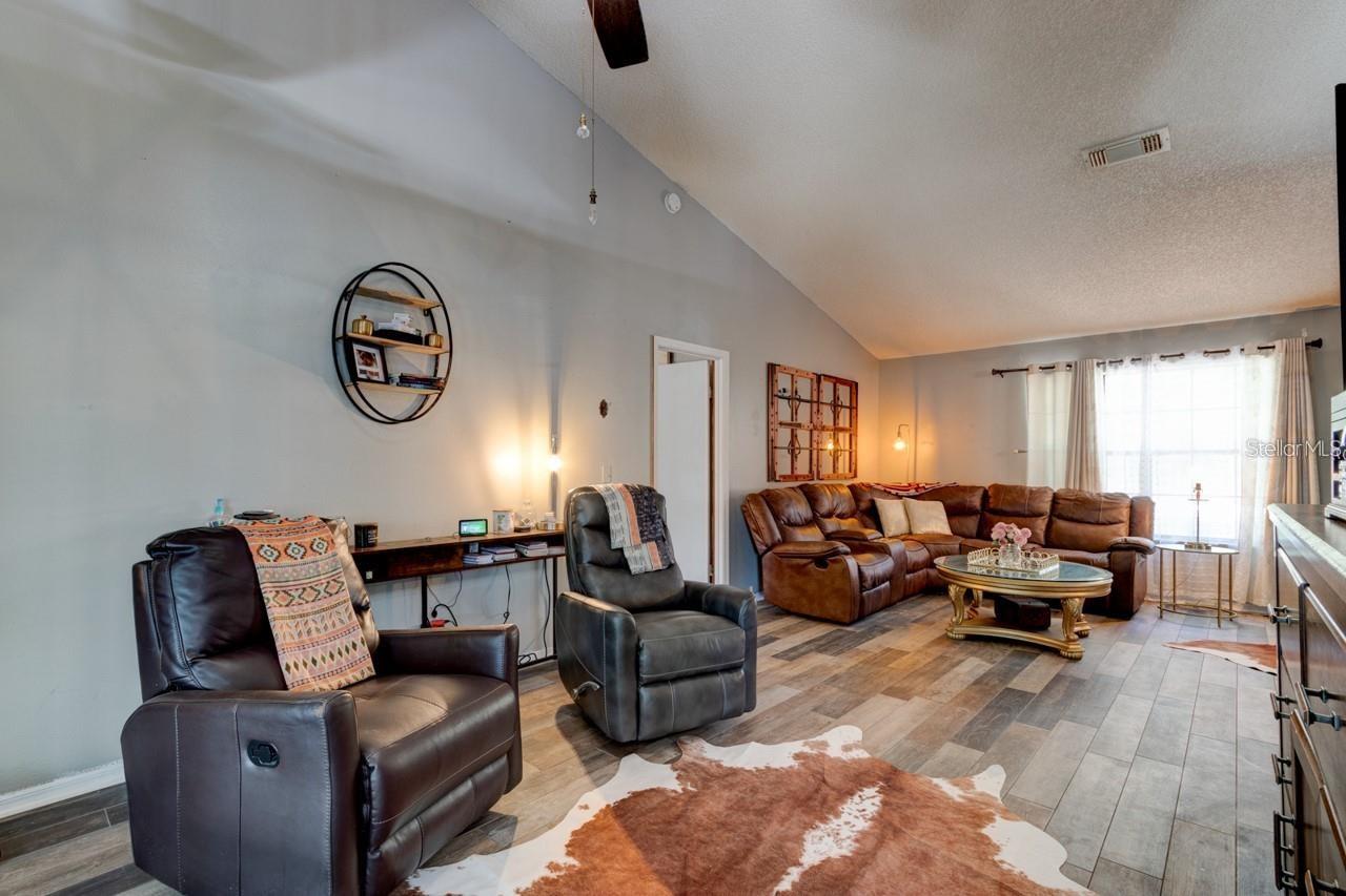 3237 NEWMARK DR — photo 10