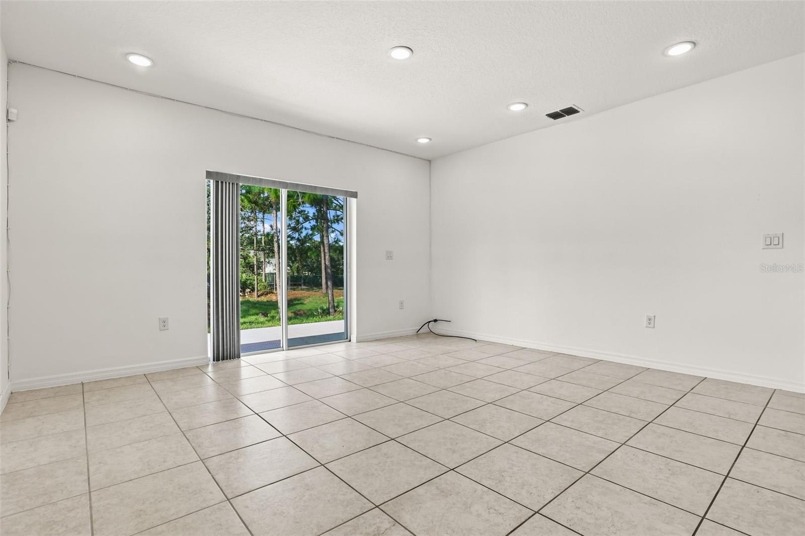 2860 SURF DR — photo 6