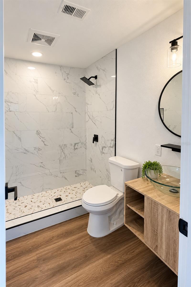 503 WYLLY AVE — photo 5