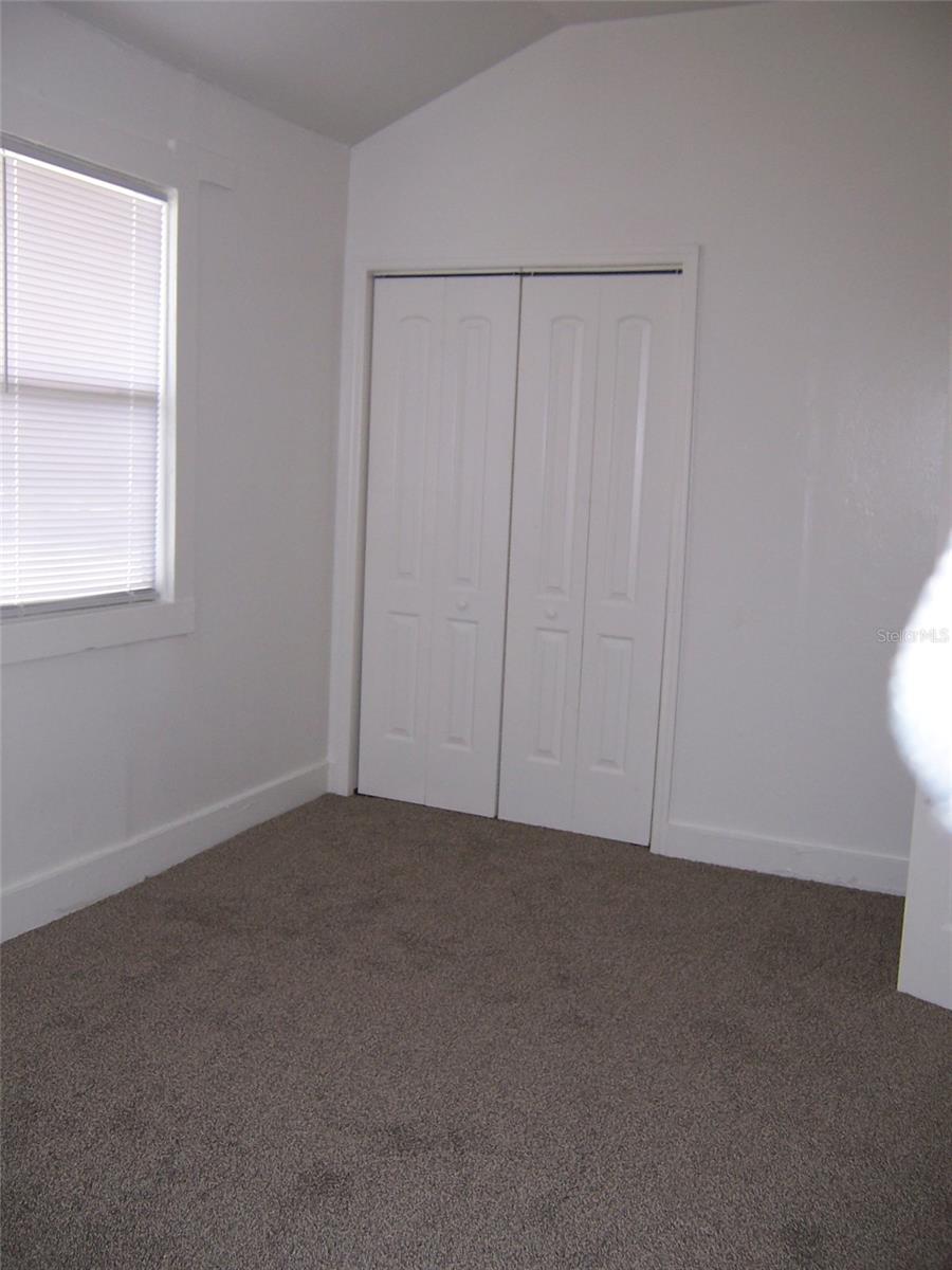 2011 CARRINGTON DR — photo 6