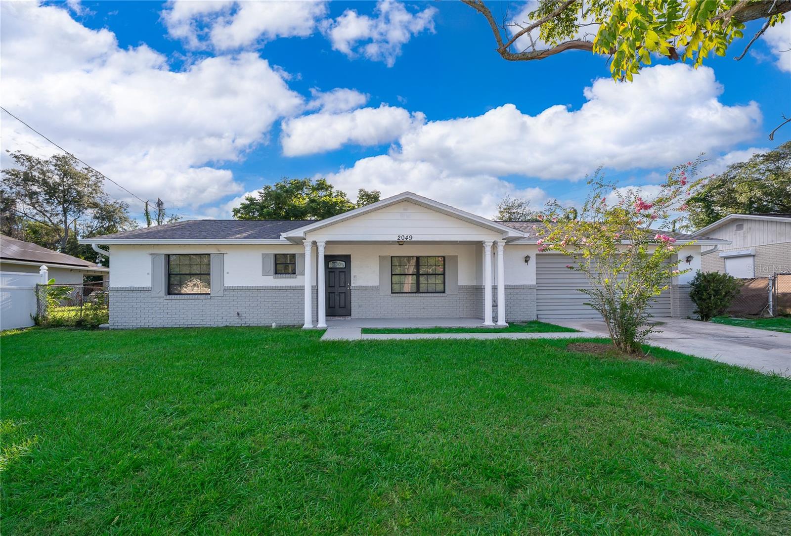 2049 N NORMANDY BLVD — photo 2