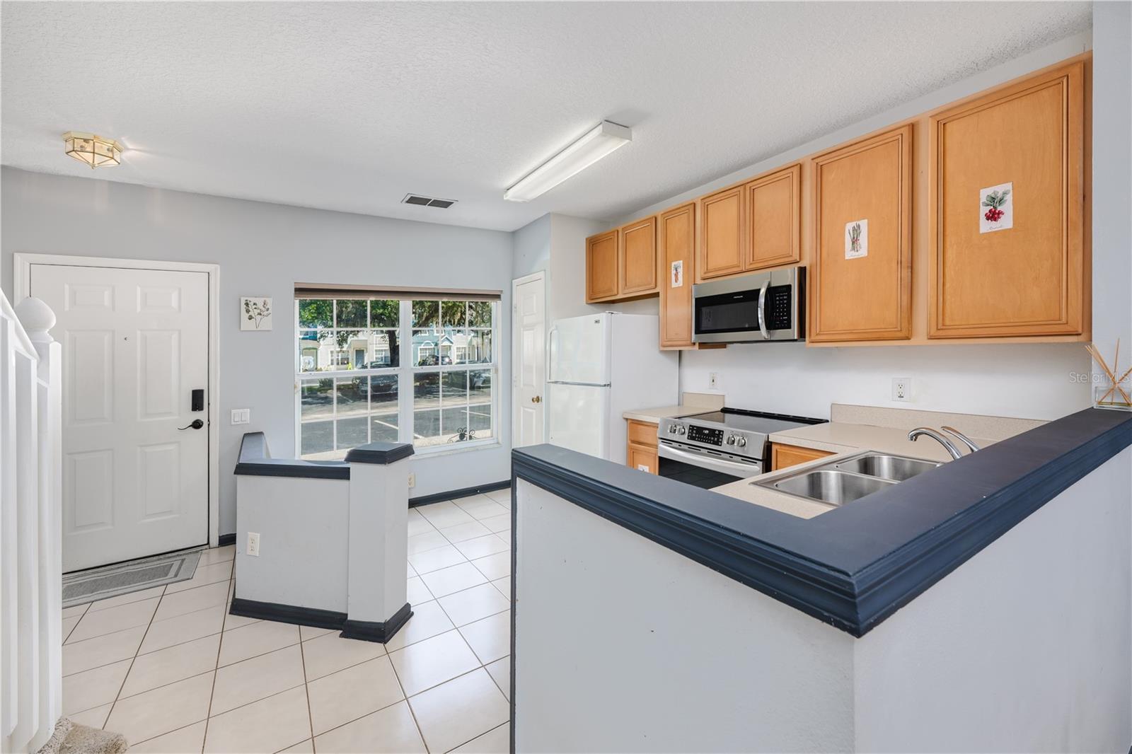 923 VINELAND PL — photo 9