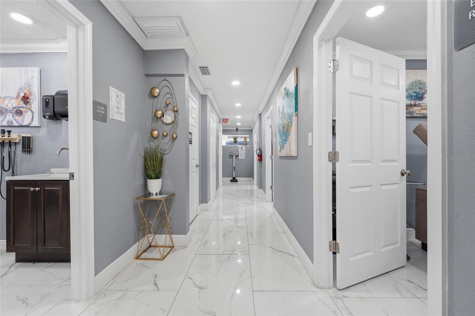 2105 S PARK AVE — photo 9