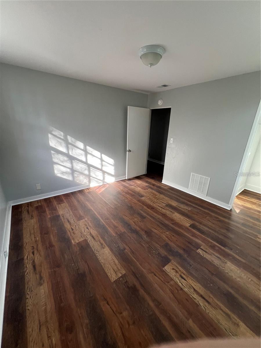325 S FRANKLIN ST — photo 4