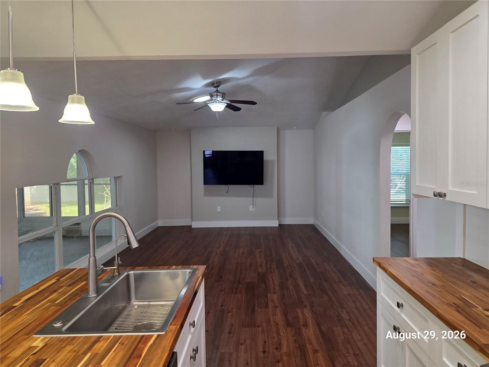 834 AMIDON ST — photo 7