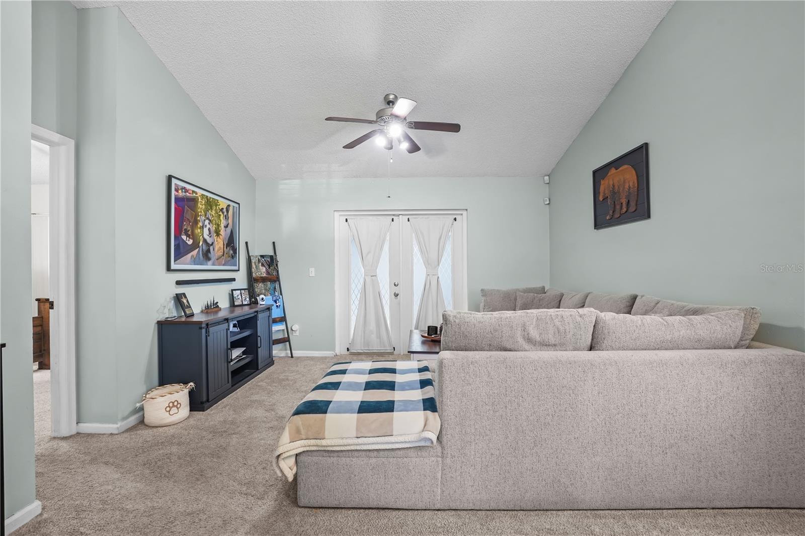 100 KELLY CIR — photo 5