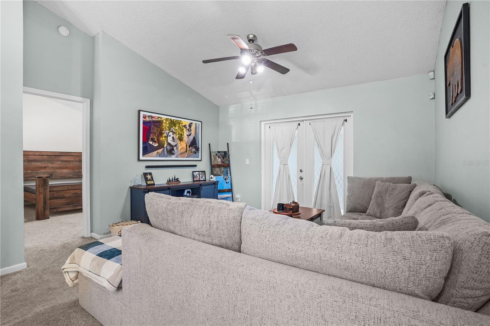 100 KELLY CIR — photo 6