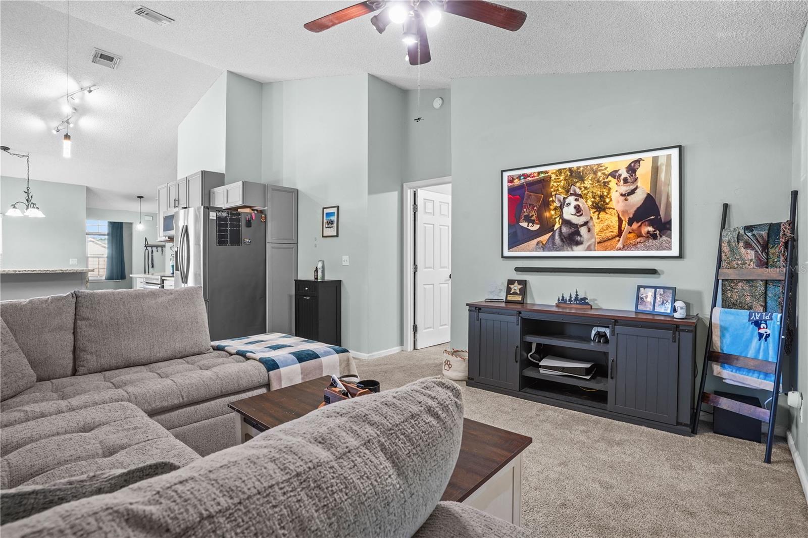 100 KELLY CIR — photo 8