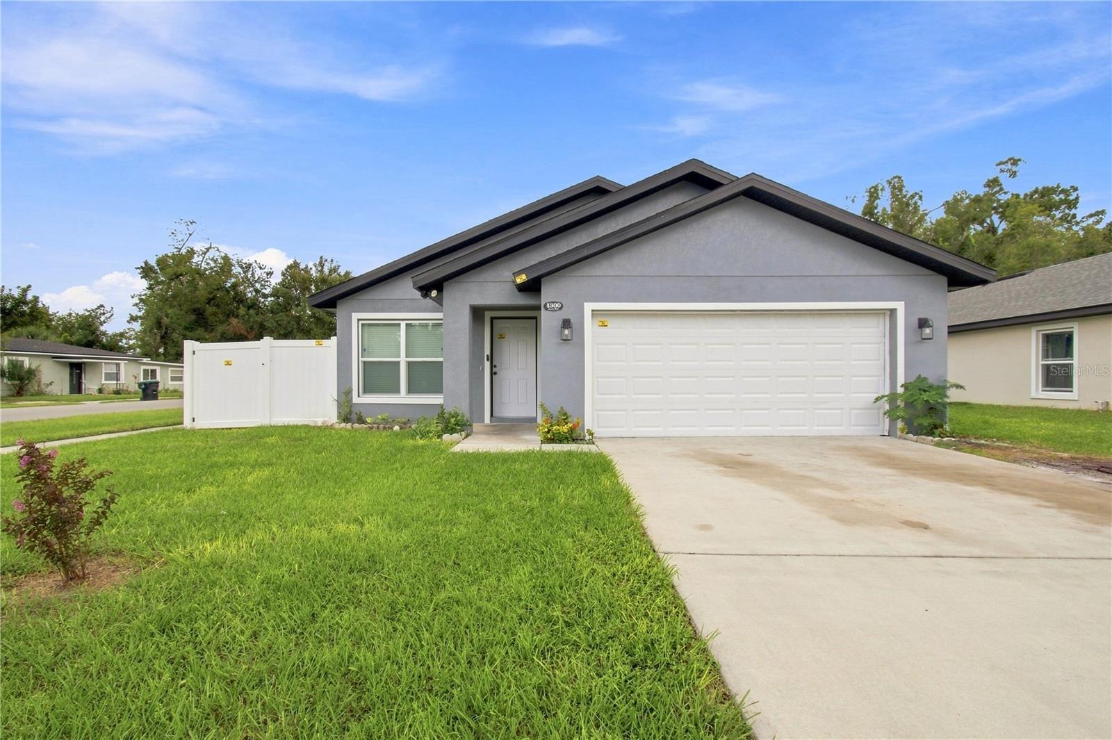 4300 LENOX BLVD — photo 3