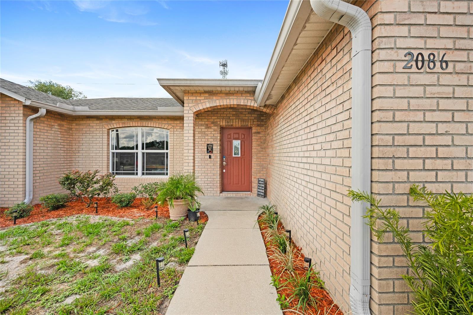 2086 S PARKTON DR — photo 5