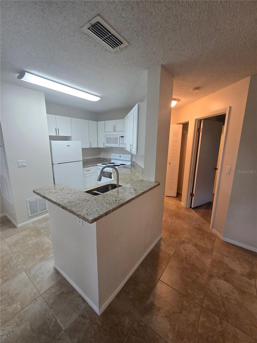 2577 GRASSY POINT DR #105 — photo 12