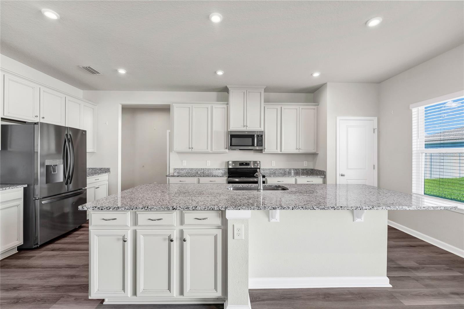 2119 TUDOR ROSE DR — photo 8