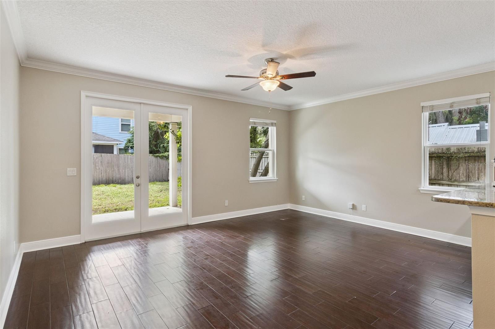 2544 MAYER ST — photo 11