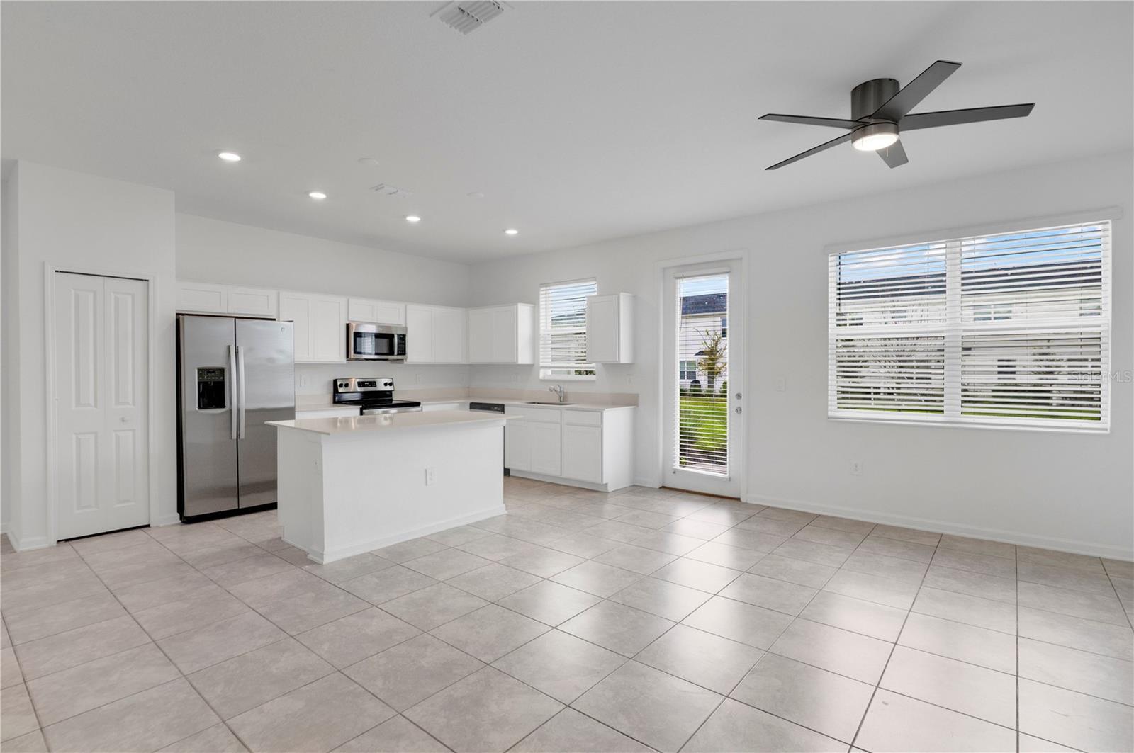 433 BOGEY DR — photo 8