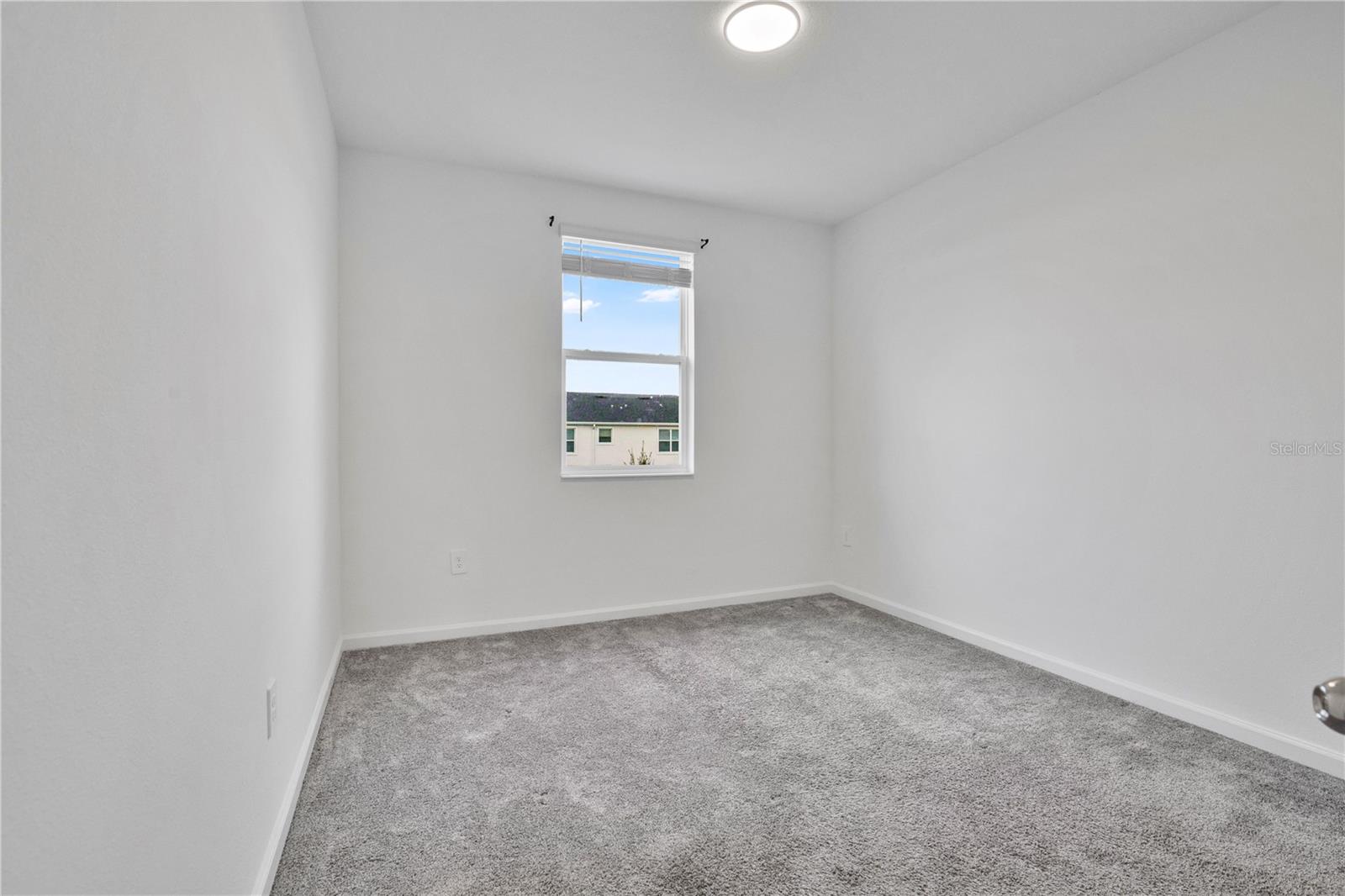 433 BOGEY DR — photo 10