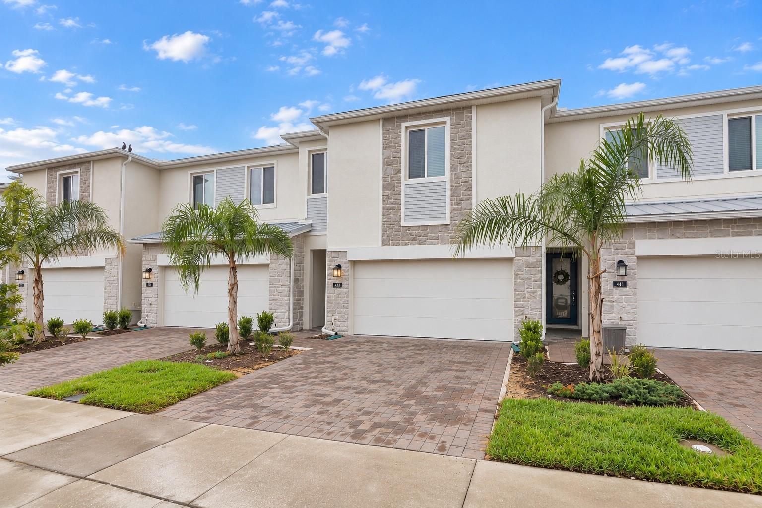 433 BOGEY DR