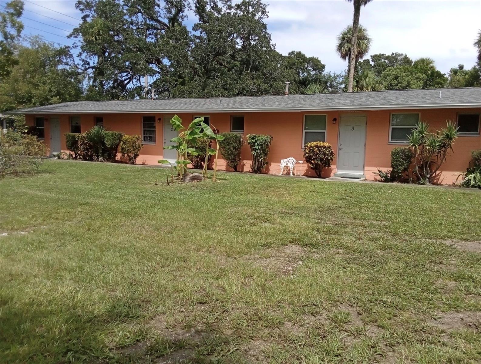 555 OAK ST — photo 4