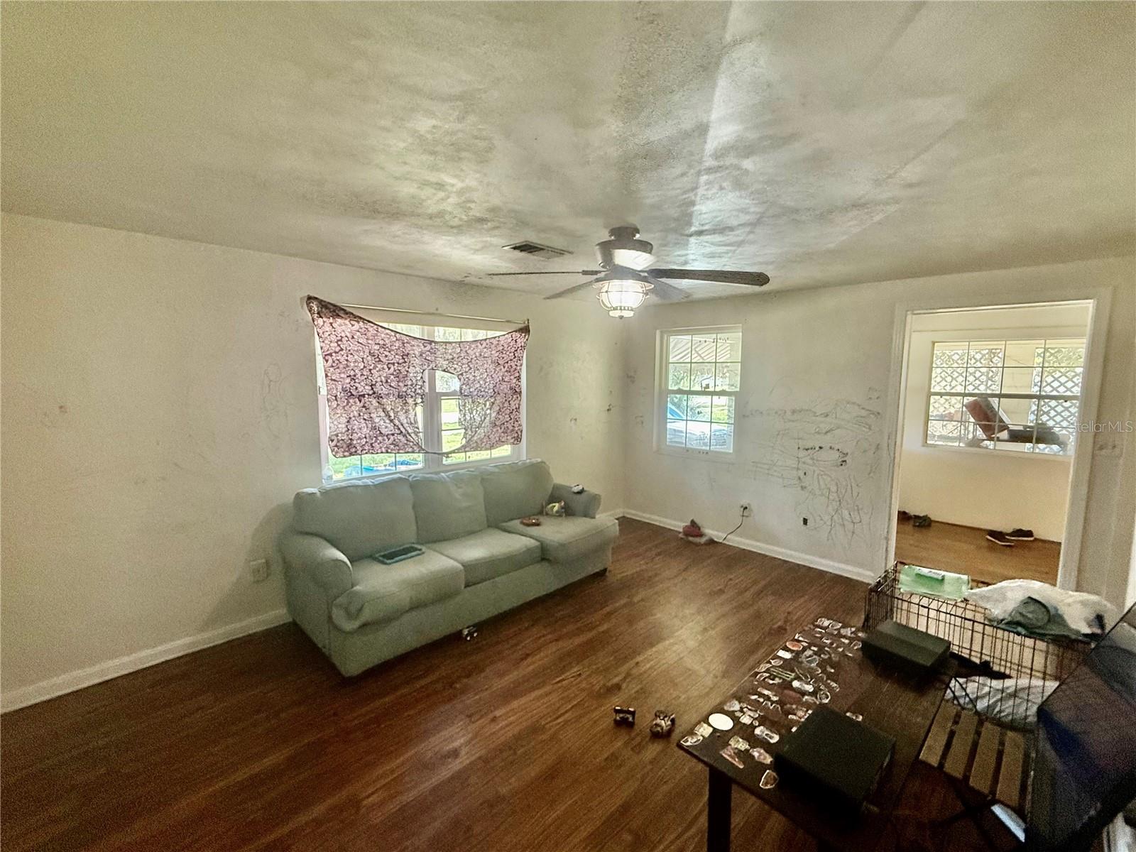 255 VALENCIA RD — photo 6