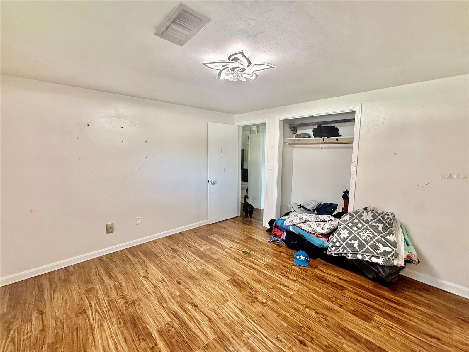 255 VALENCIA RD — photo 10