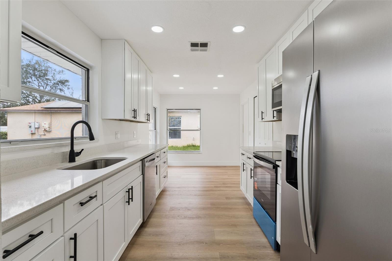 1102 MAGDALENA AVE — photo 5