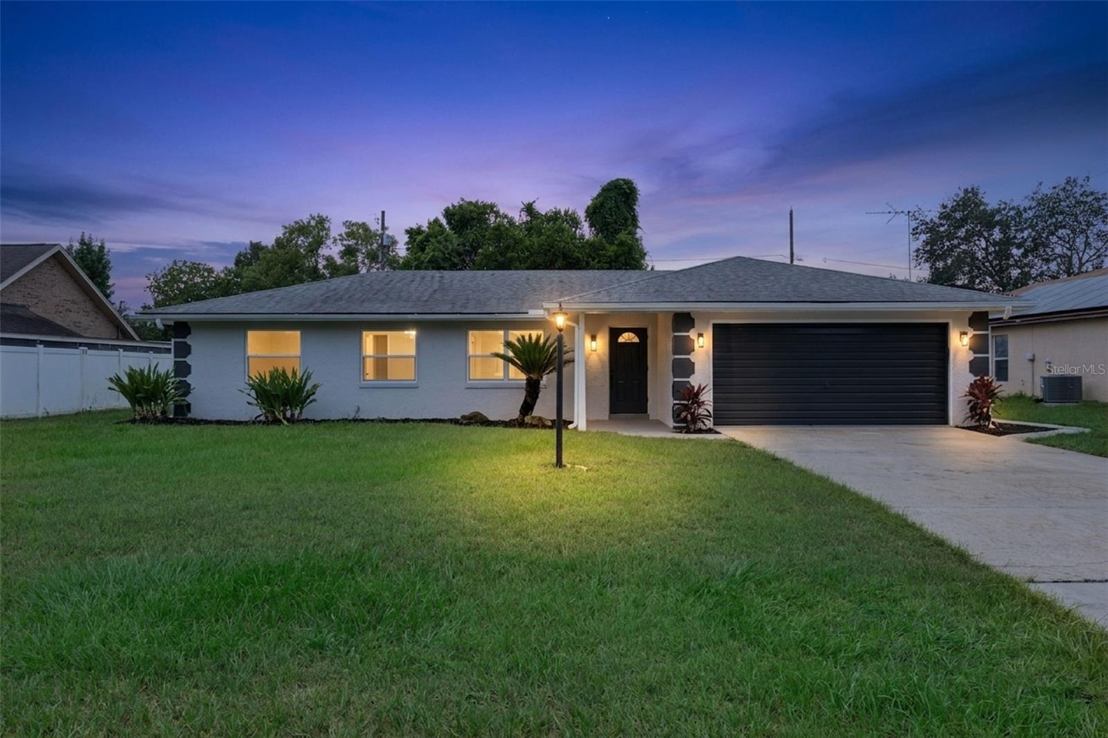 1102 MAGDALENA AVE