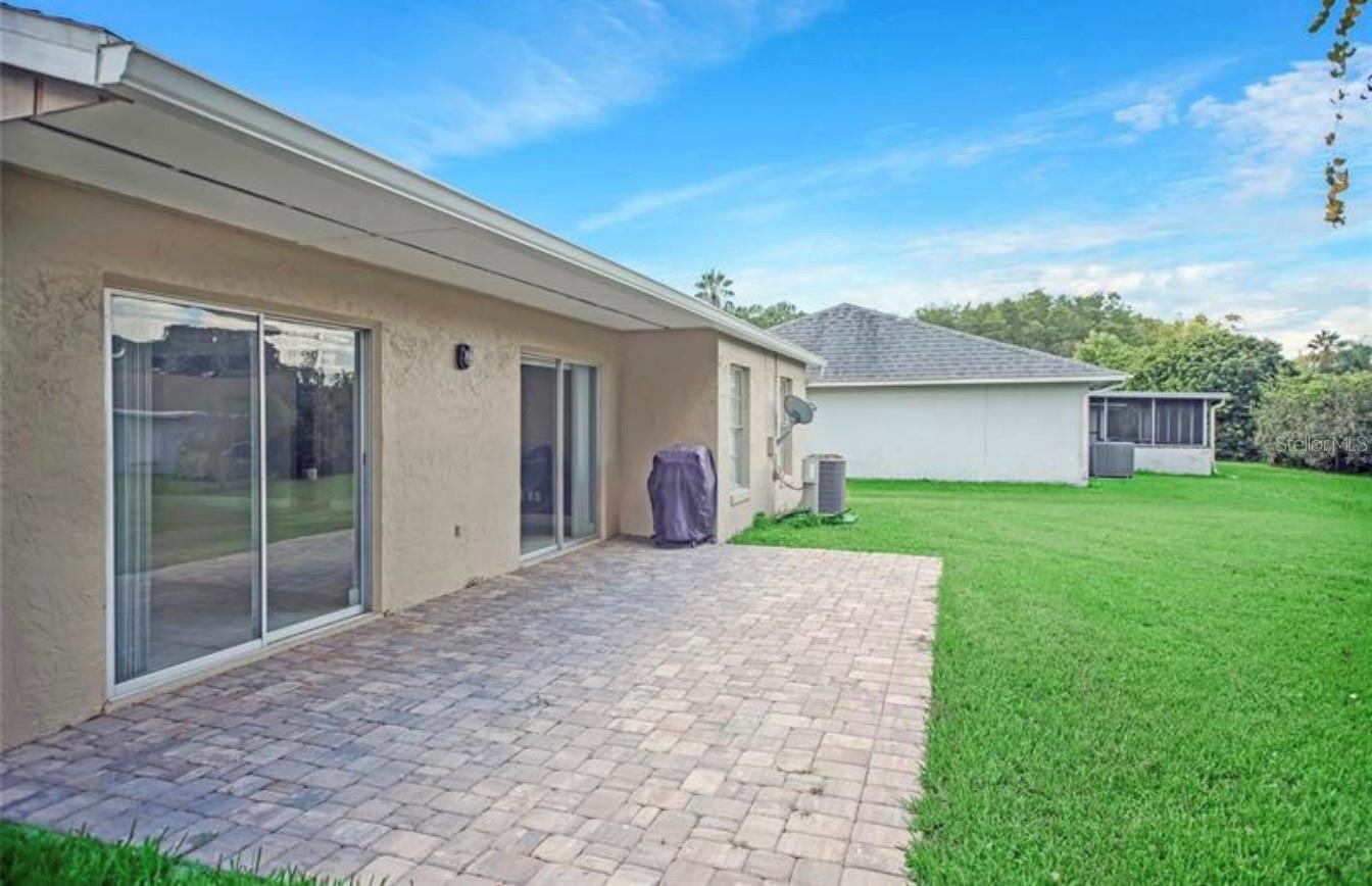 10526 LINGER LN — photo 3