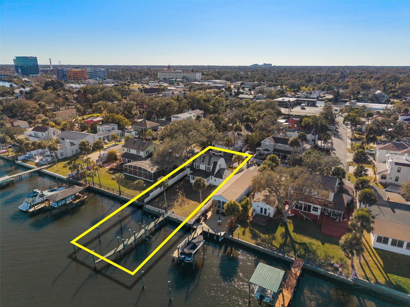241 LEXINGTON DR — photo 7