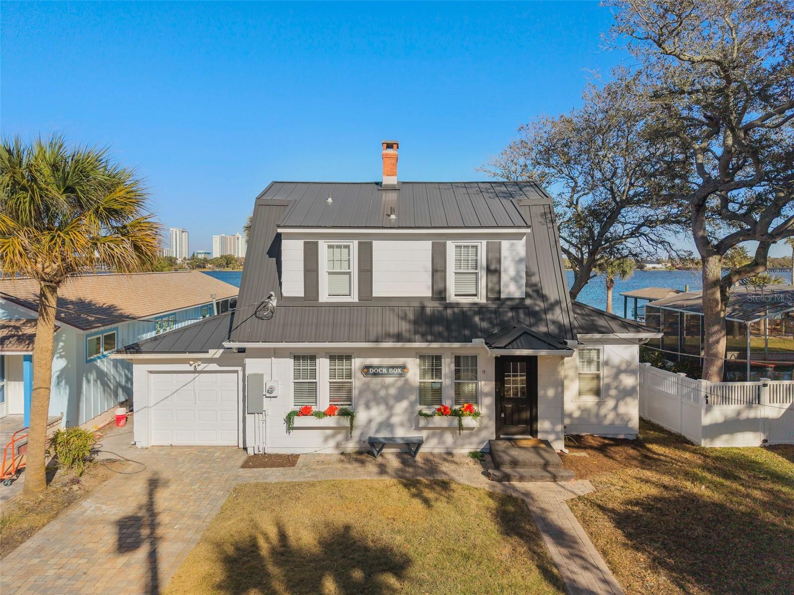 241 LEXINGTON DR — photo 8