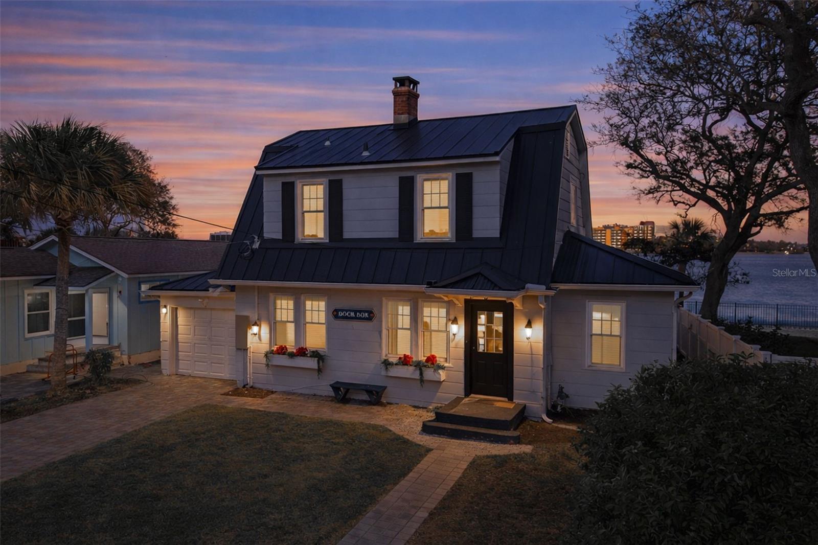 241 LEXINGTON DR