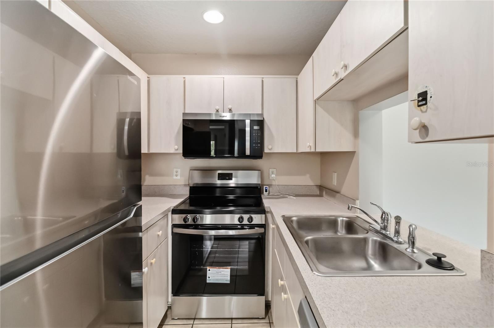 1131 S PINE RIDGE CIR ##31 — photo 9