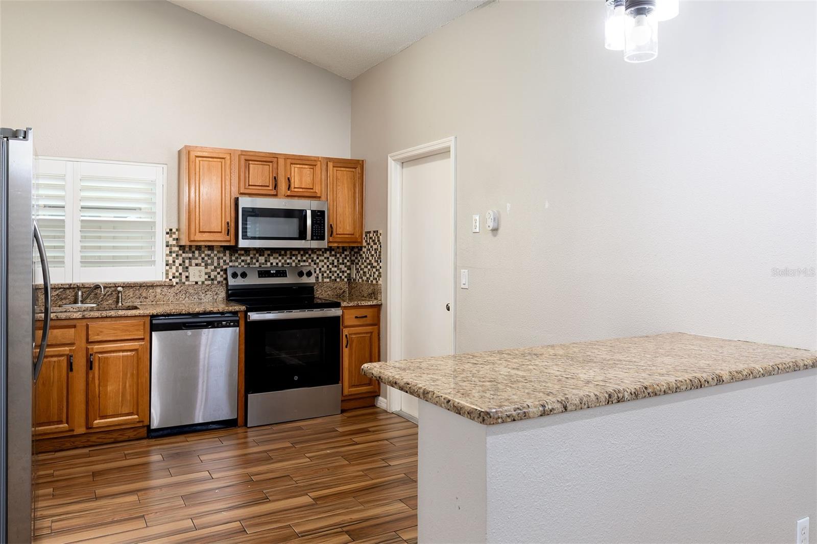 5107 CODDINGTON ST — photo 9