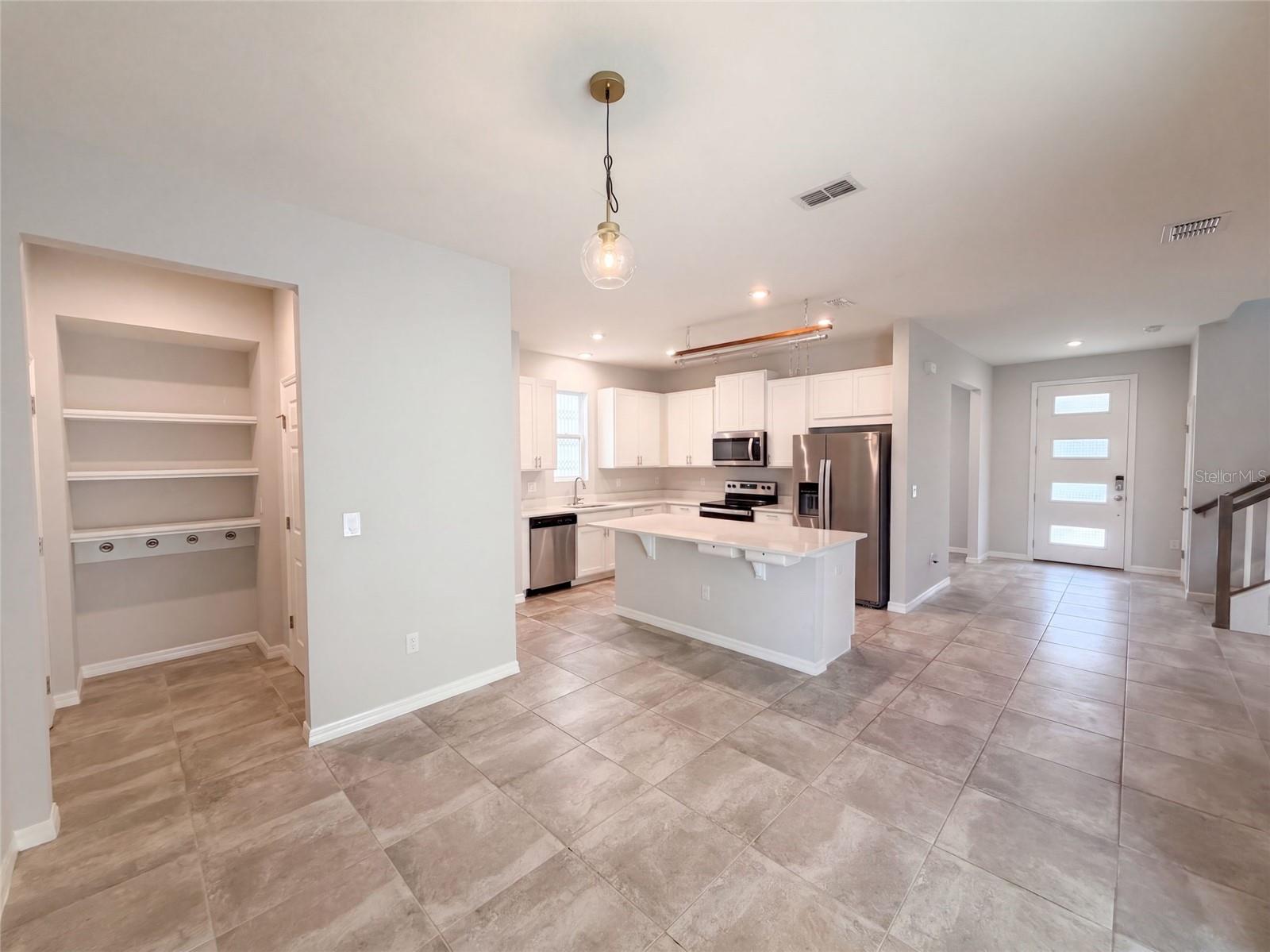 11945 GLOBE ST — photo 10