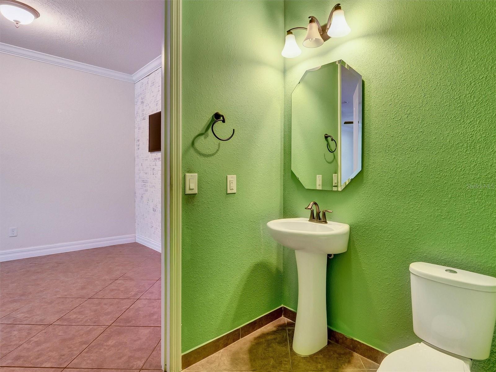 9986 EAGLE CREEK CENTER BLVD — photo 11