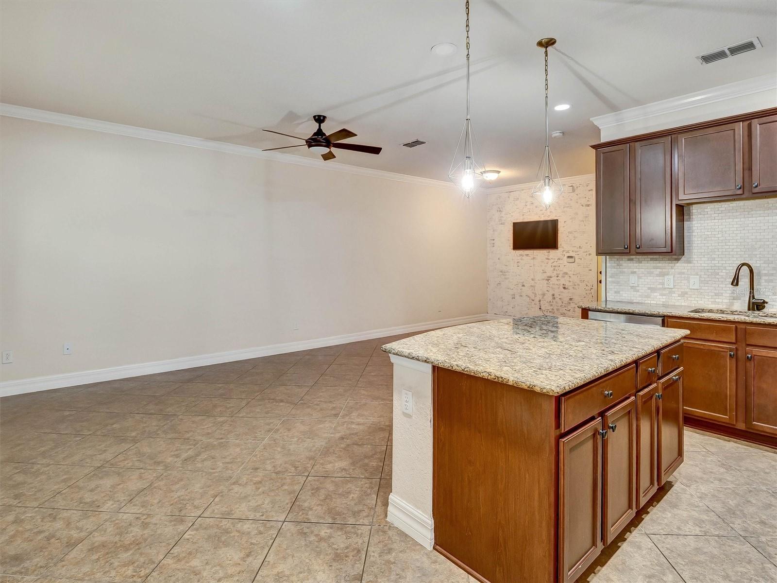 9986 EAGLE CREEK CENTER BLVD — photo 3