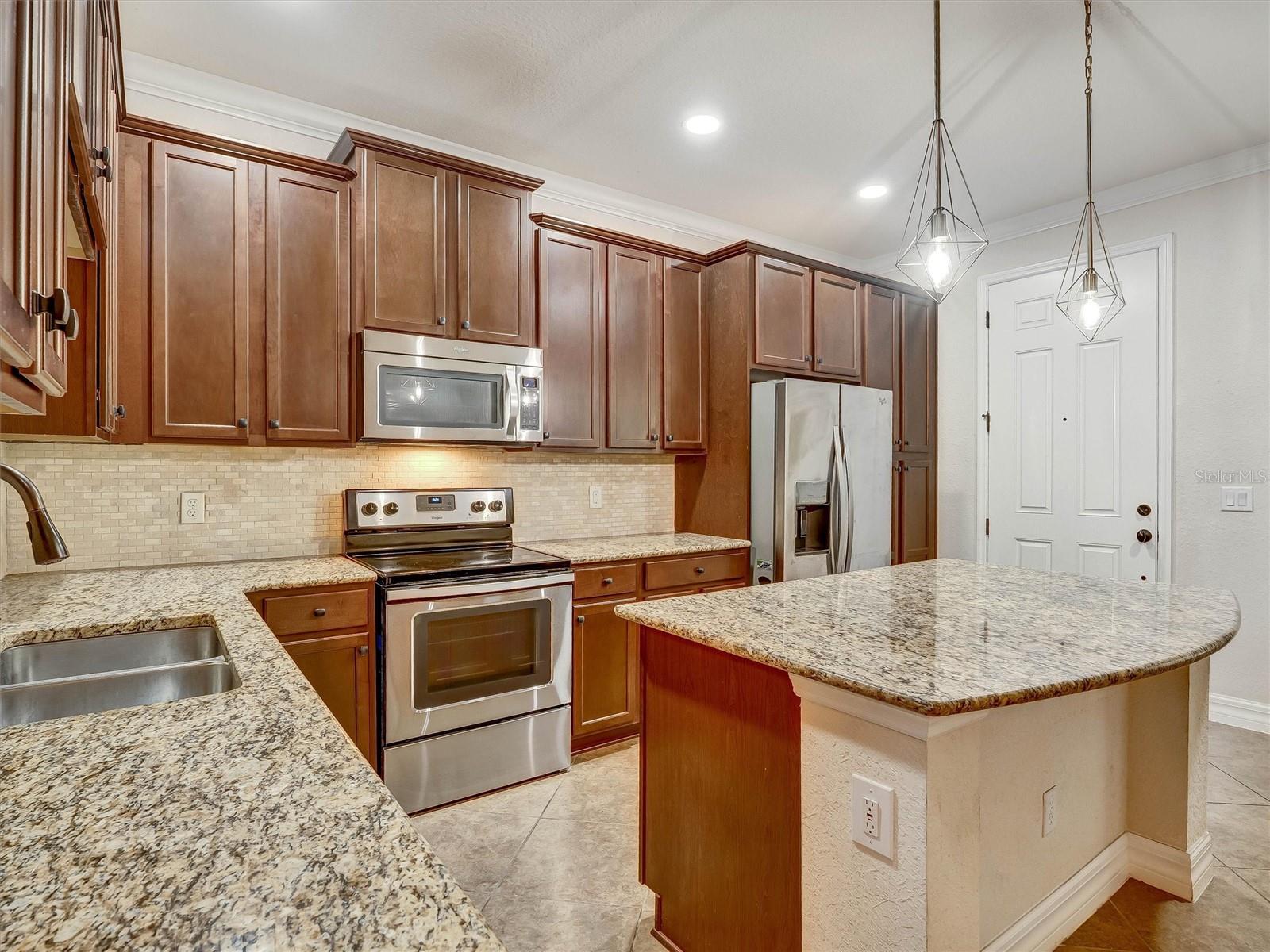 9986 EAGLE CREEK CENTER BLVD — photo 6