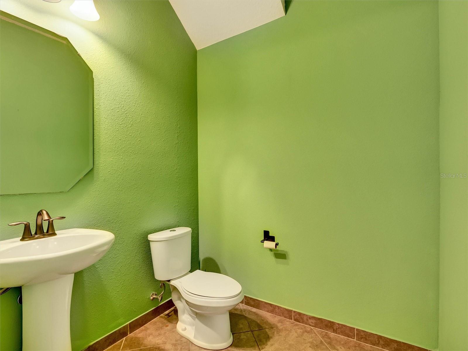 9986 EAGLE CREEK CENTER BLVD — photo 10