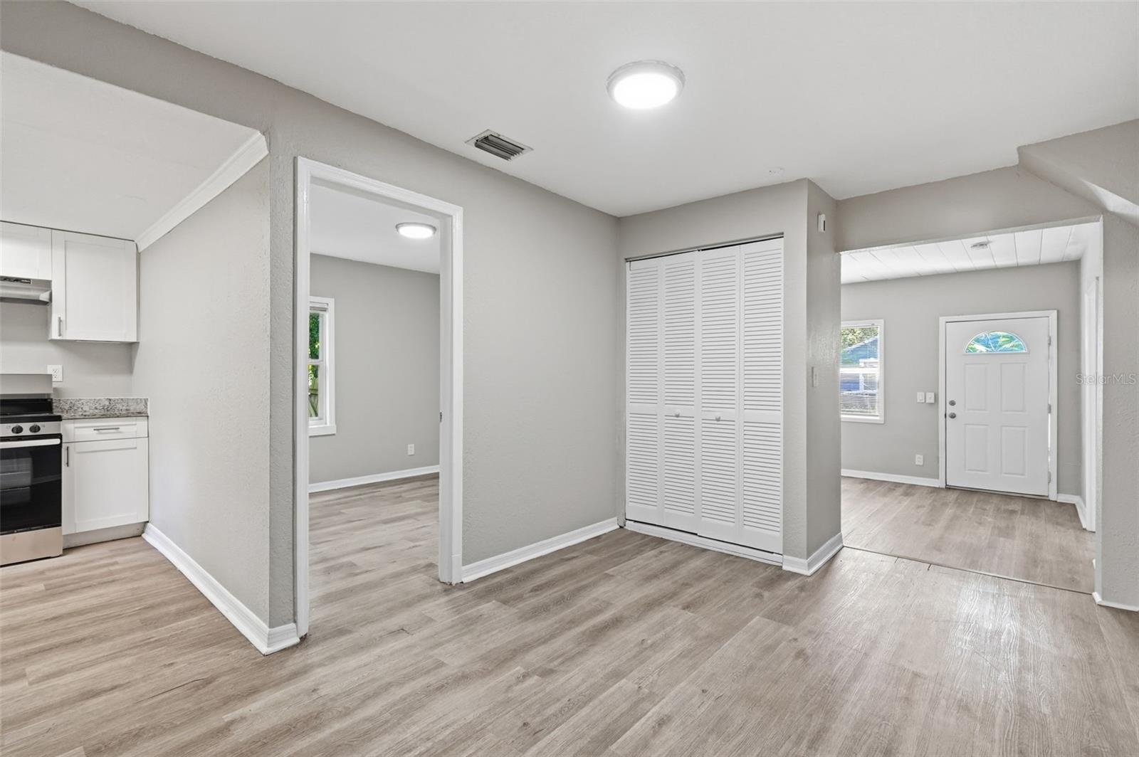 1412 E ANNIE ST — photo 11