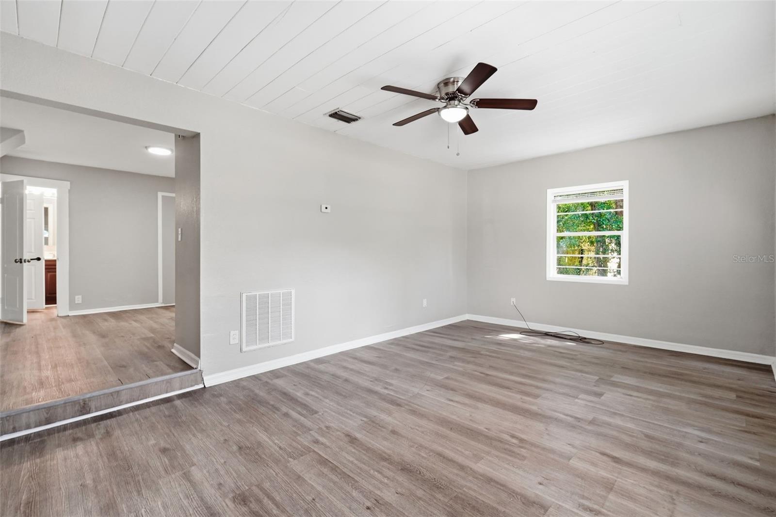 1412 E ANNIE ST — photo 9