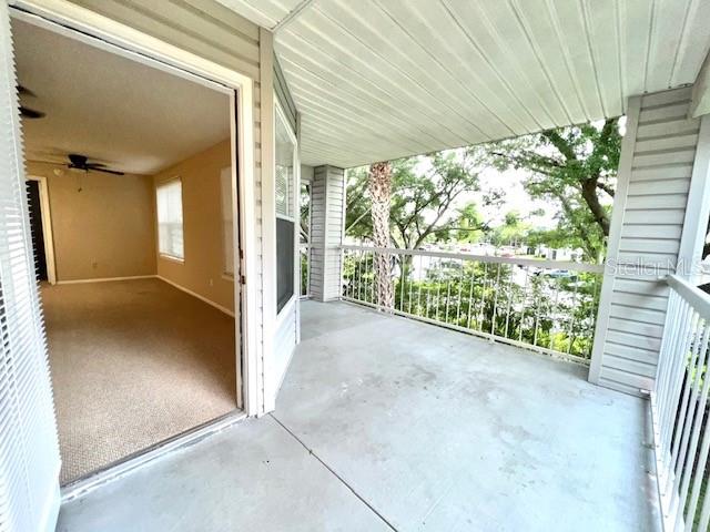 2585 GRASSY POINT DR #215 — photo 4
