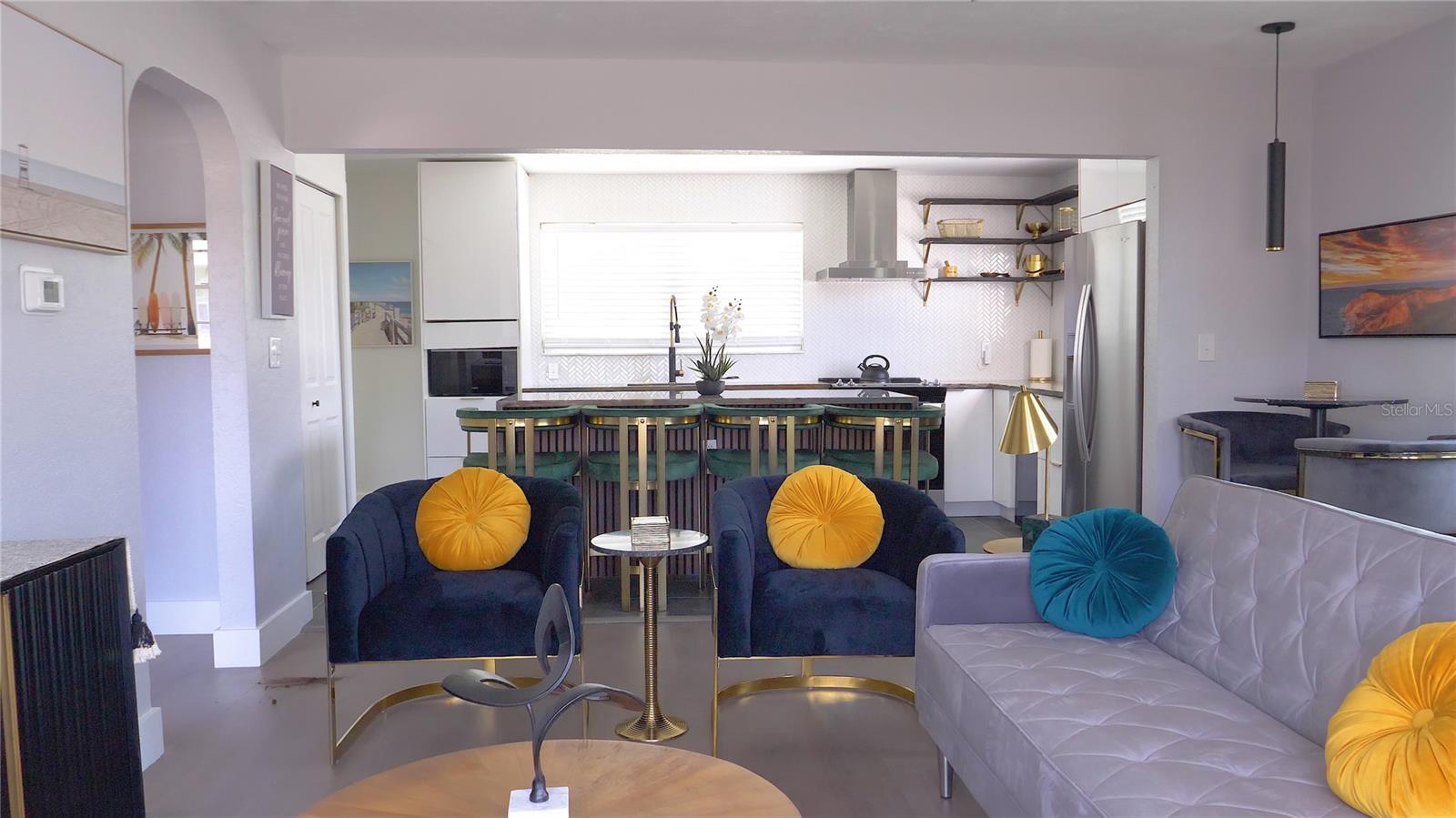 137 N HOLLYWOOD AVE #3 — photo 2