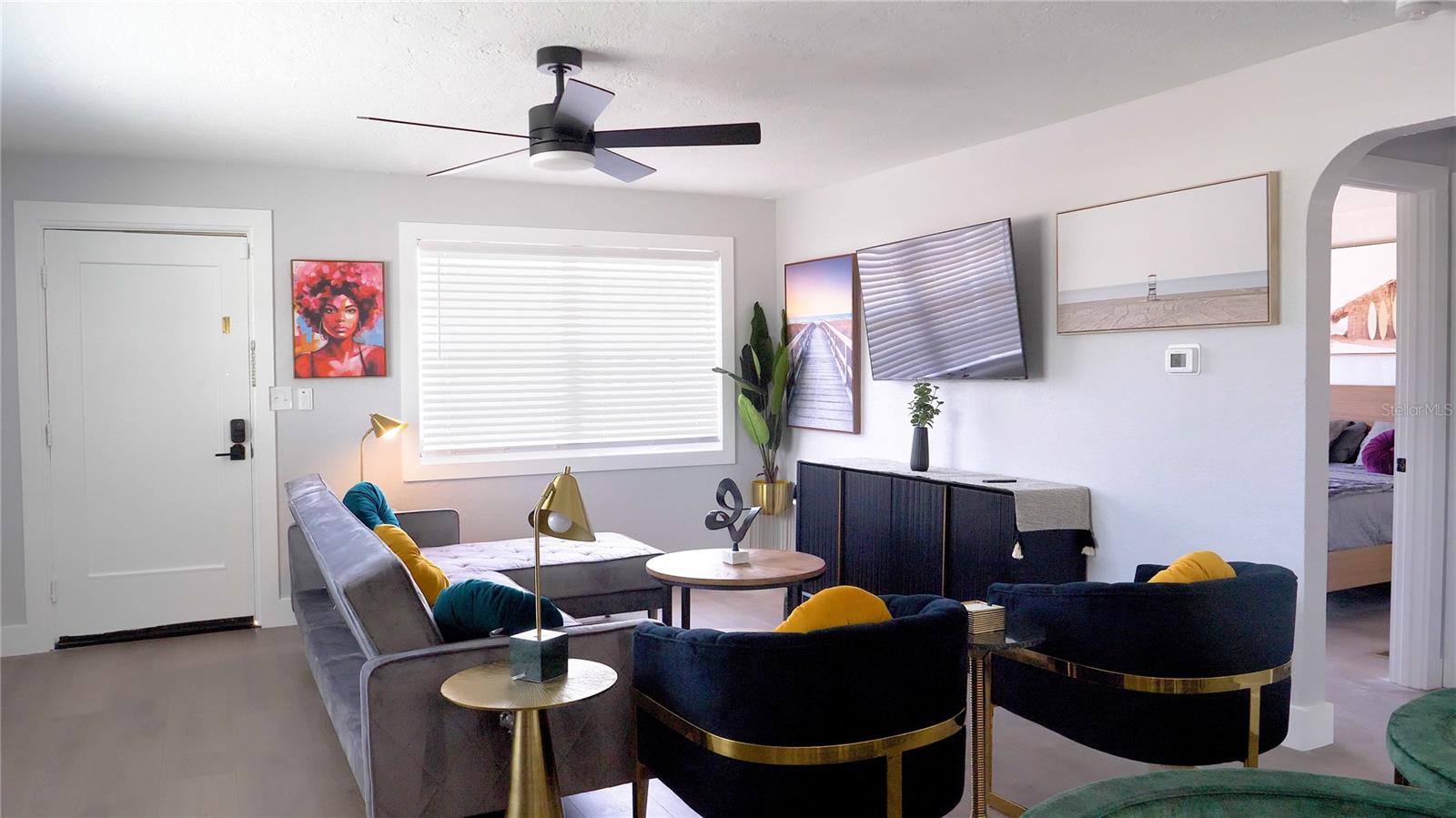 137 N HOLLYWOOD AVE #3 — photo 4