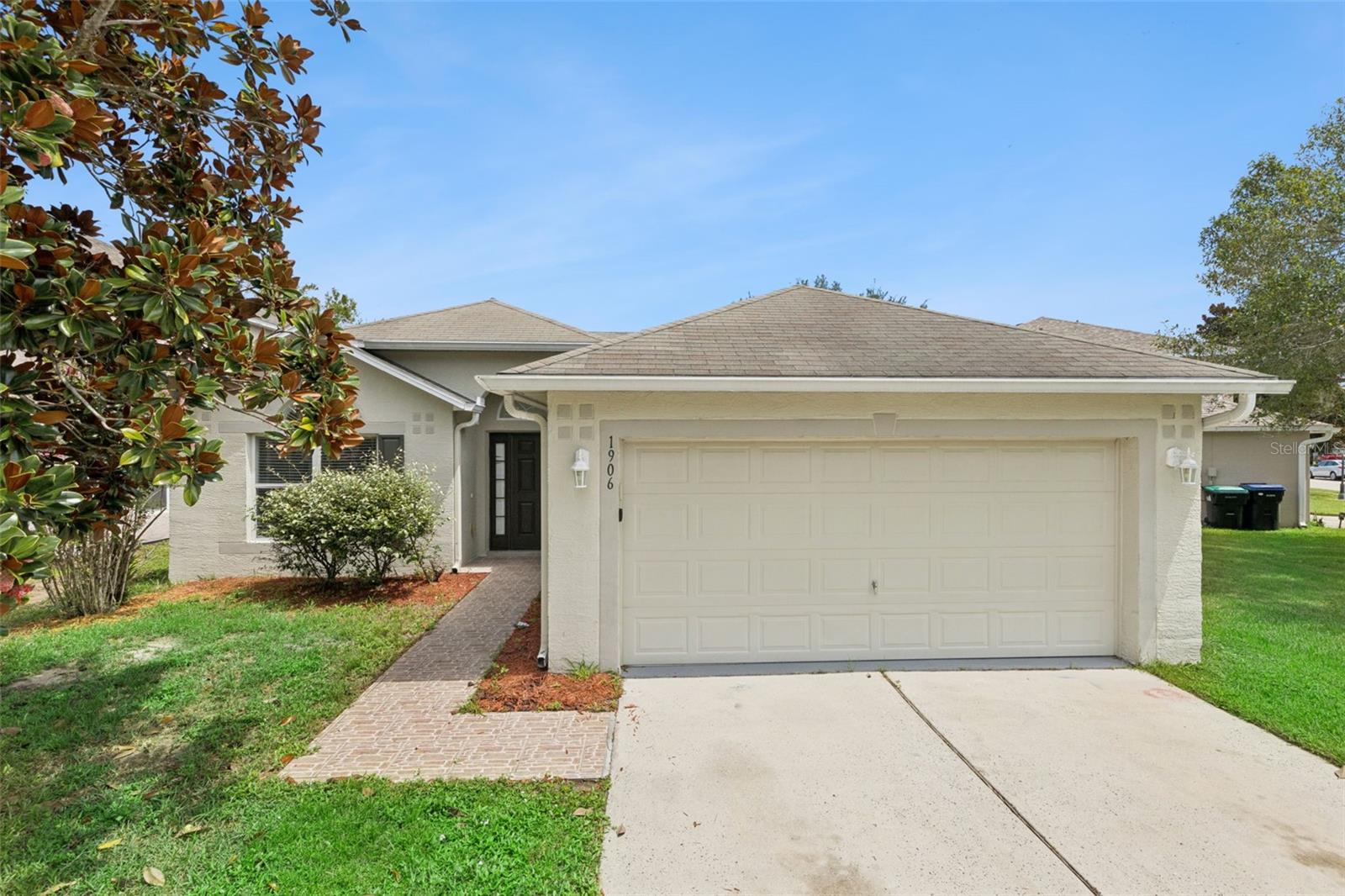 1906 CORNER GLEN DR