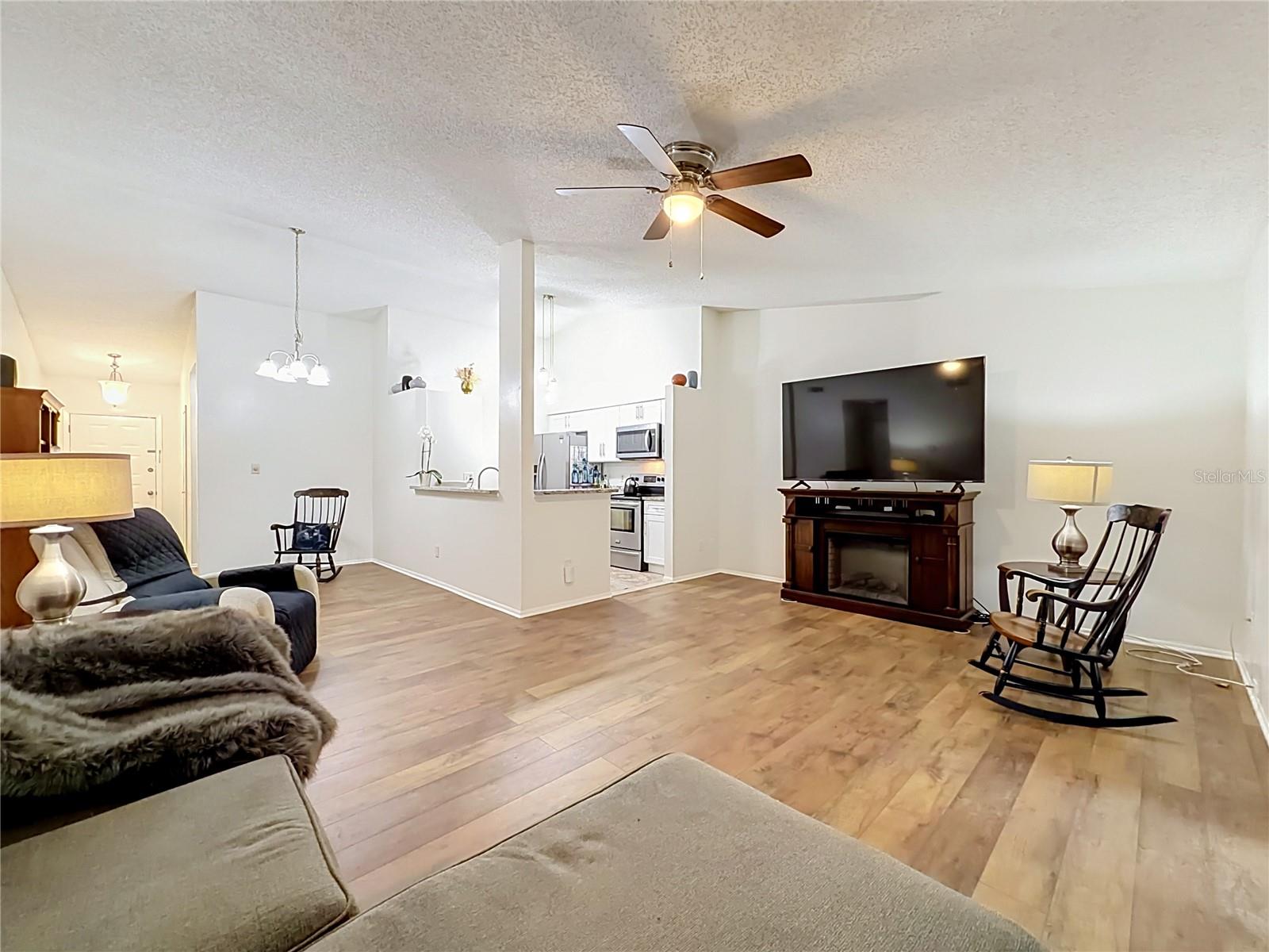 107 LONG LEAF PINE CIR — photo 9